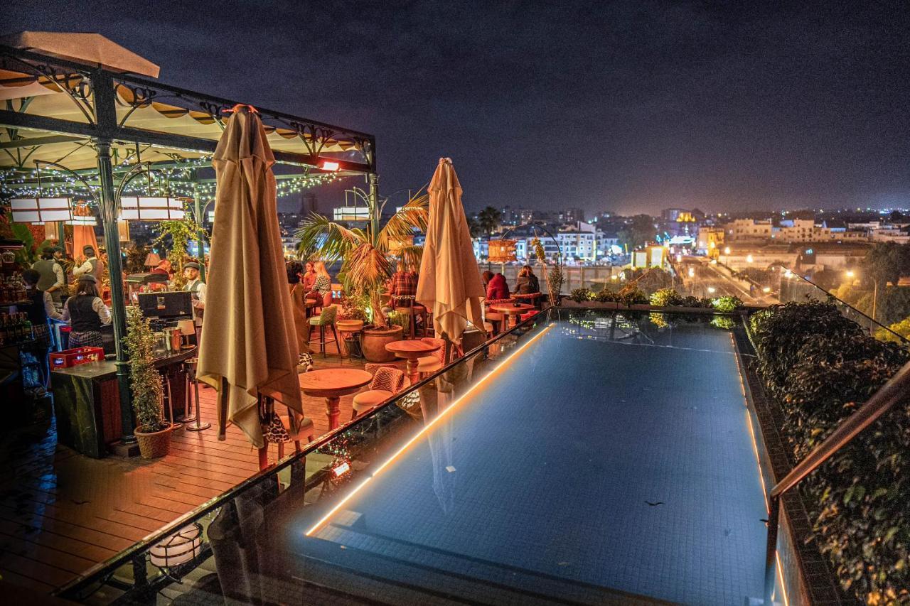 Hotel Lobby Sevilla Bagian luar foto Rooftop bar in Marrakech, Morocco
